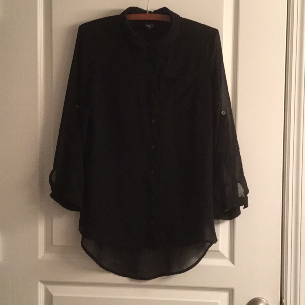 ❤️ Rue21 Black Button-up top